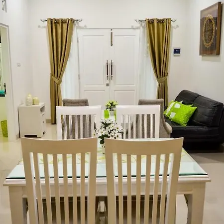 Omah Melati - Vacation Home Surakarta  Exterior photo